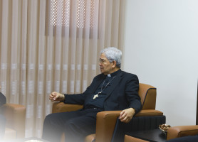 &lrm;القاصد الرسولي يزور الإدارة العامة لمدارس البطريركية اللاتينية