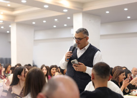 معلمو مدارس البطريركية اللاتينية يحتفلون بالأعياد المجيدة