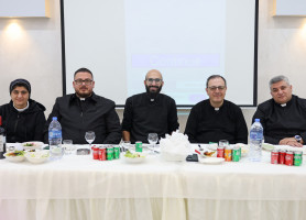 معلمو مدارس البطريركية اللاتينية يحتفلون بالأعياد المجيدة