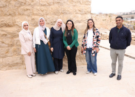 &lrm;معلمونا يكتشفون عالم الذكاء الاصطناعي