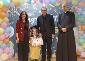 &lrm;لاتين _ جفنا| تحتفل بتخريج أطفال الروضة