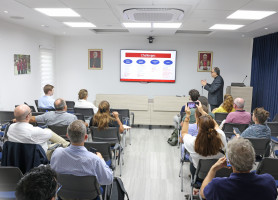 &lrm;مدارس البطريركية اللاتينية تستقبل وفدًا من مؤسسة ACN