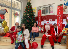 𝐂𝐡𝐫𝐢𝐬𝐭𝐦𝐚𝐬 𝐩𝐚𝐫𝐭𝐲 𝐢𝐧 𝐀𝐋 &ndash;𝐇𝐚𝐲𝐚𝐭 𝐊𝐢𝐧𝐝𝐞𝐫𝐠𝐚𝐫𝐭𝐞𝐧