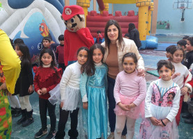 فرح ومرح  الأطفال مدرسة الكلية الأهلية