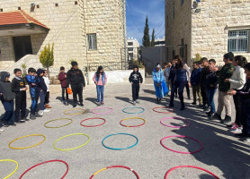 فرح ومرح  الأطفال مدرسة الكلية الأهلية