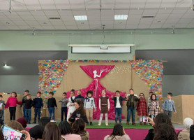 الاحتفال بعيد الأم في مدرسة بيت جالا