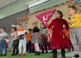 الاحتفال بعيد الأم في مدرسة بيت جالا