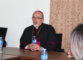 زيارة غبطة البطريرك بيير باتيستا بيتسابالا والأب ديفيد&lrm;