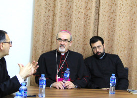 زيارة غبطة البطريرك بيير باتيستا بيتسابالا والأب ديفيد&lrm;