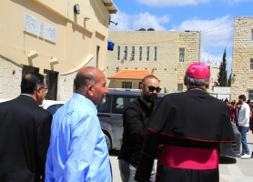 زيارة غبطة البطريرك بيير باتيستا بيتسابالا والأب ديفيد&lrm;