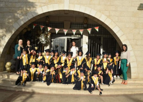 𝗔𝗹- 𝗛𝗮𝘆𝗮𝘁 𝗞𝗶𝗻𝗱𝗲𝗿𝗴𝗮𝗿𝘁𝗲𝗻 𝗶𝗻 𝗝𝗲𝗻𝗶𝗻, 𝗚𝗿𝗮𝗱𝘂𝗮𝘁𝗶𝗻𝗴 𝗶𝘁𝟭𝟴 𝗰𝗼𝗵𝗼𝗿𝘁