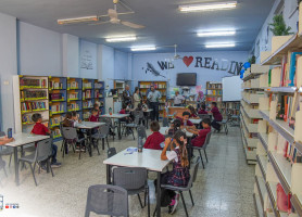 &lrm;زيارة لجنة الأرض المقدسة لمدرستي لاتين _ بيت ساحور والطيبة