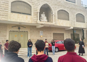 &lrm;طلبتنا يوحّدون صلواتهم من أجل السلام