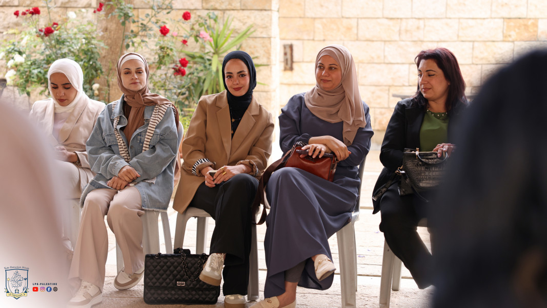 &lrm;معلمونا يكتشفون عالم الذكاء الاصطناعي