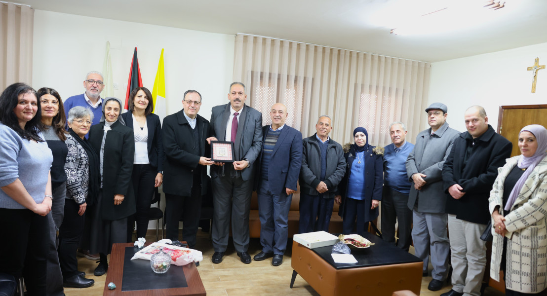 Director of Education Visits Christian Schools&rsquo; Secretariat to Extend Festive Greetings