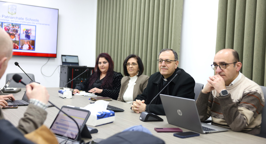 &lrm;وفد من مؤسسة ACN يزور مدارس البطريركية اللاتينية