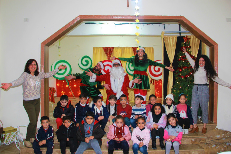 𝐆𝐢𝐯𝐢𝐧𝐠... 𝐥𝐨𝐯𝐢𝐧𝐠... 𝐜𝐨𝐨𝐩𝐞𝐫𝐚𝐭𝐢𝐧𝐠