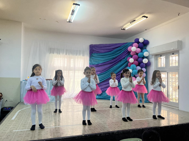الاحتفال بعيد الأم في مدرسة عين عريك