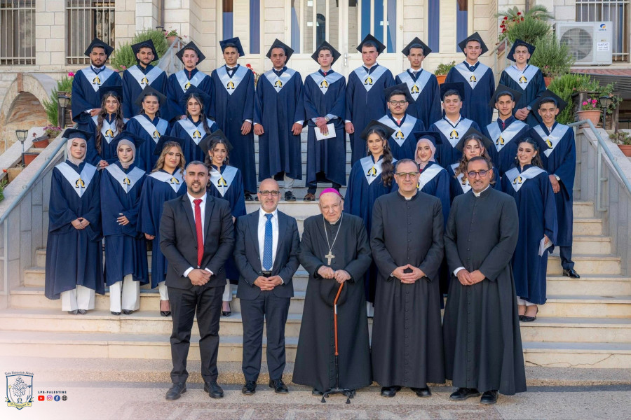 &lrm;&lrm;&lrm;&lrm;&lrm;&lrm;مدرسة لاتين _ الطيبة| تخريج طلبة الثانوية العامة 2026