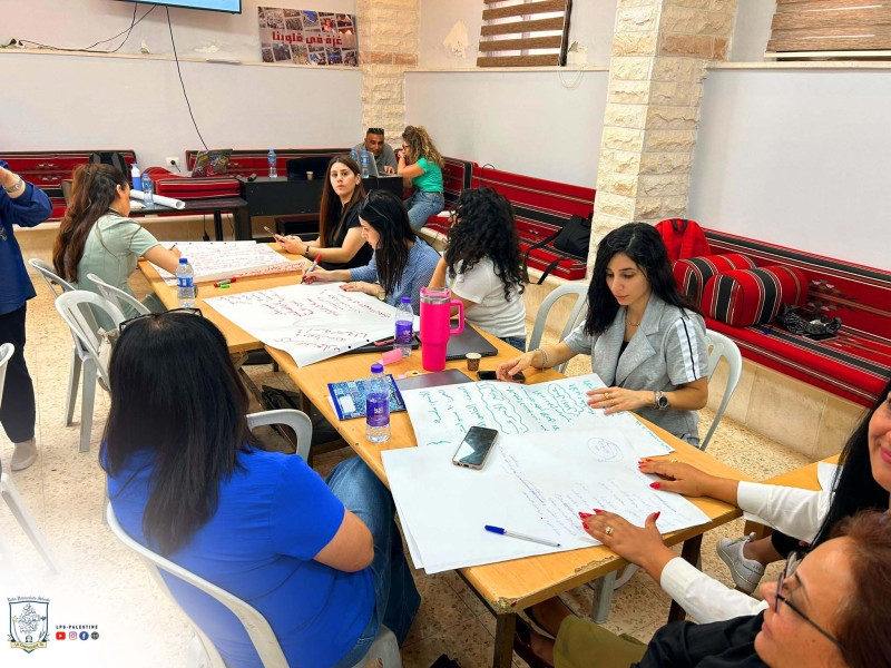 Training of Zababdeh Teachers on Blended Learning and Artificial Intelligence